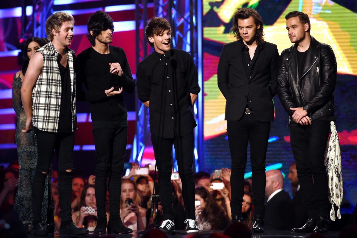 Four' in a row: One Direction sets record with No. 1 debut - Los